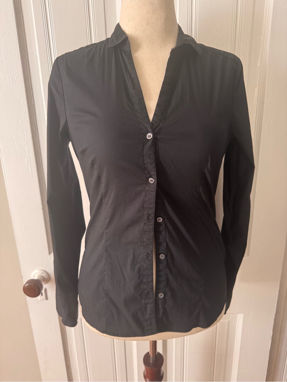 H&M Black Long-Sleeve Button-Down Shirt, size 10
